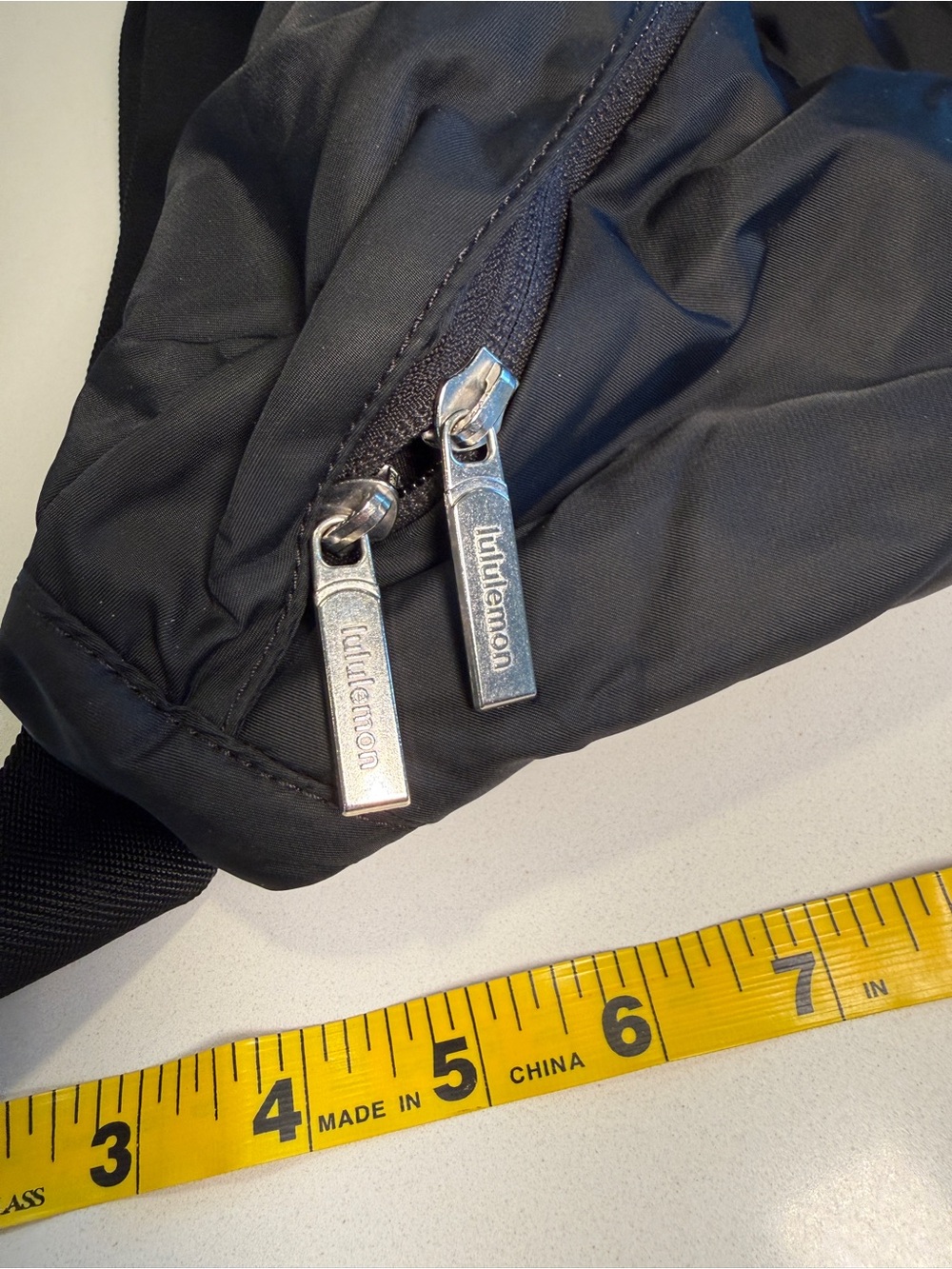 LULULEMON - Classic Belt Bag 3.5L in Black Nylon - Picture 10 of 15